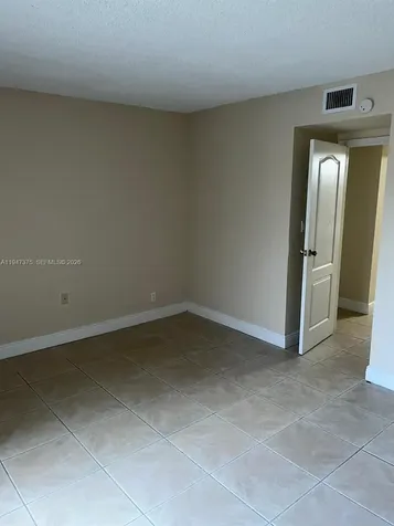 5221 Geneva Way Doral FL 33166