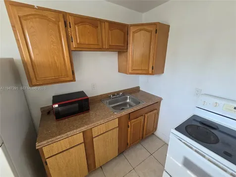 535 NW 7th Street Miami FL 33136