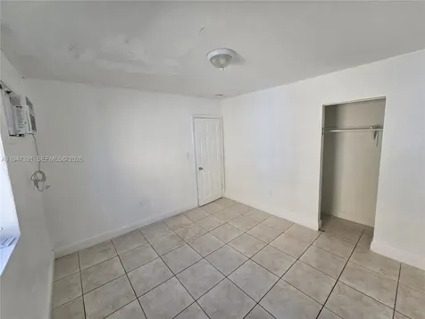535 NW 7th Street Miami FL 33136