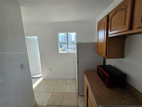 535 NW 7th Street Miami FL 33136
