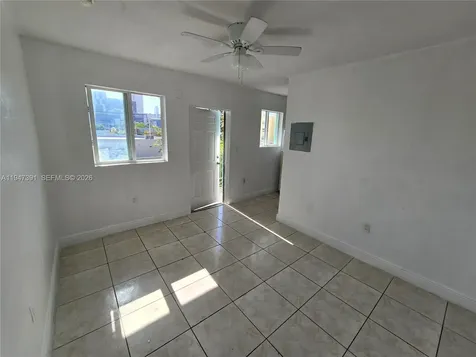535 NW 7th Street Miami FL 33136