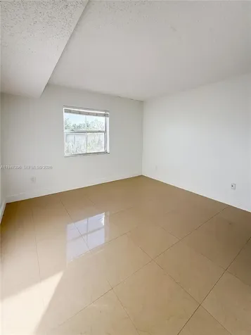8260 SW 210th Street Cutler Bay FL 33189