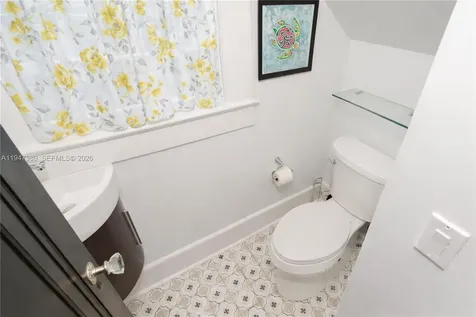 2533 SW 5th Street Miami FL 33135