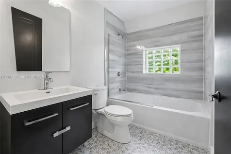 2533 SW 5th Street Miami FL 33135