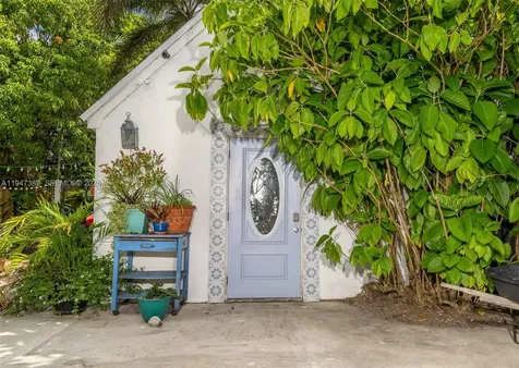 2533 SW 5th Street Miami FL 33135