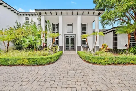 5901 Rolling Road Drive Pinecrest FL 33156