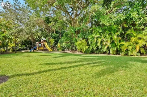 5901 Rolling Road Drive Pinecrest FL 33156