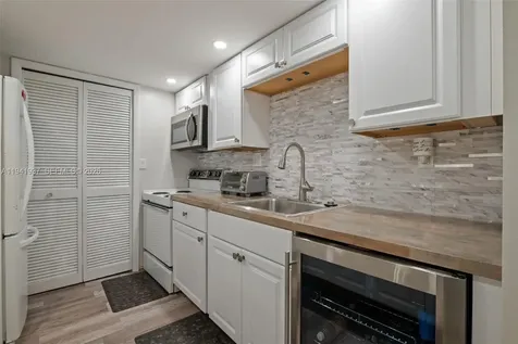 301 Racquet Club Road Weston FL 33326