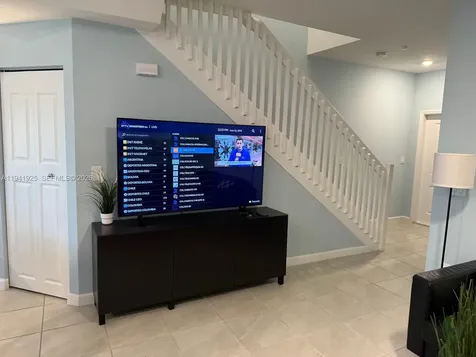 887 NE 211th Street Miami FL 33179