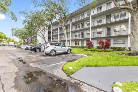 251 SW 132 Way Pembroke Pines FL 33027