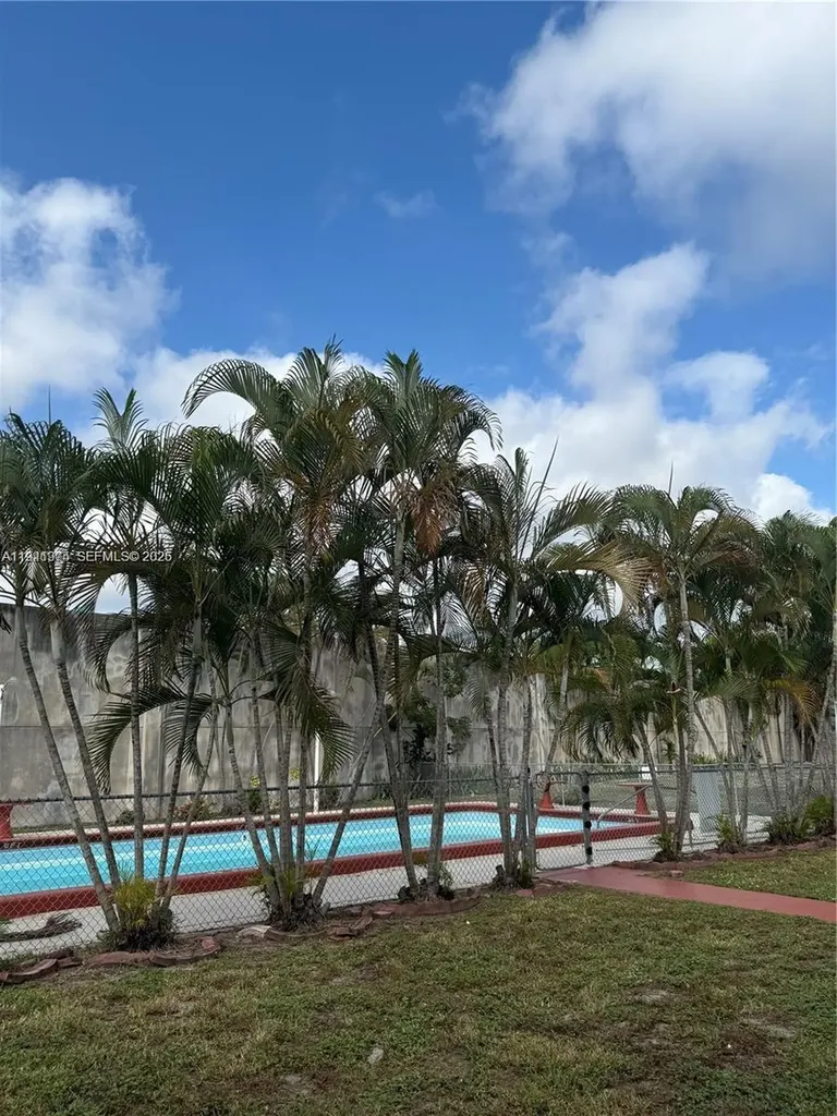 2915 Plunkett Street Hollywood FL 33020