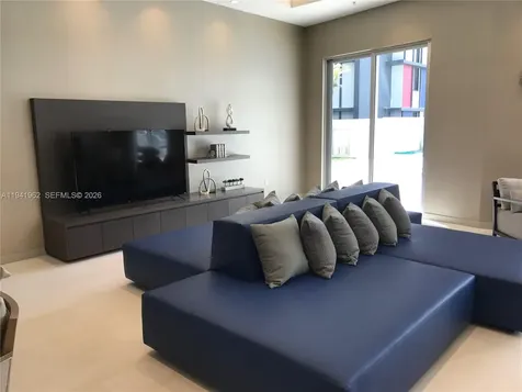 1010 SW 2nd Avenue Miami FL 33130