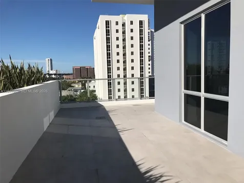 1010 SW 2nd Avenue Miami FL 33130