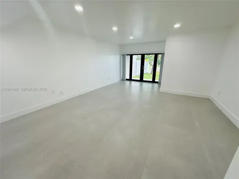 7157 W 19th Court Hialeah FL 33014