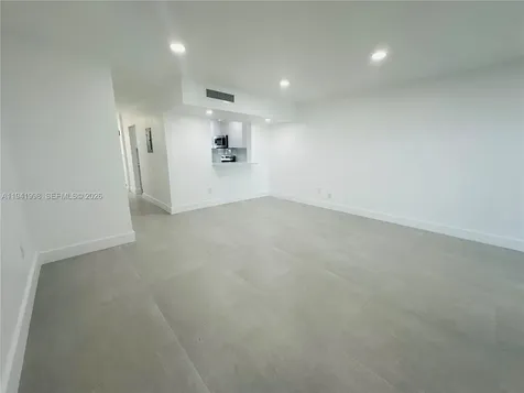 7157 W 19th Court Hialeah FL 33014