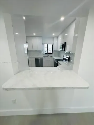 7157 W 19th Court Hialeah FL 33014
