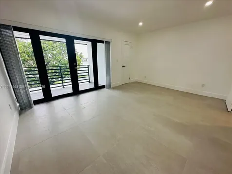 7157 W 19th Court Hialeah FL 33014