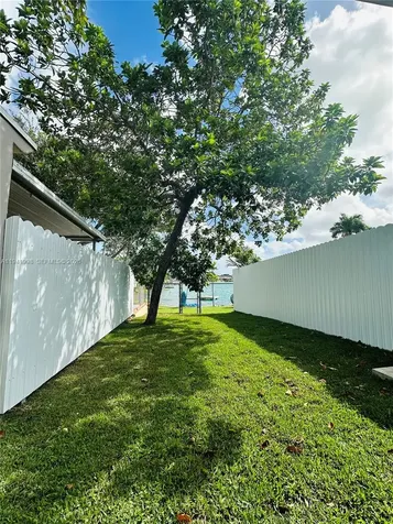7157 W 19th Court Hialeah FL 33014