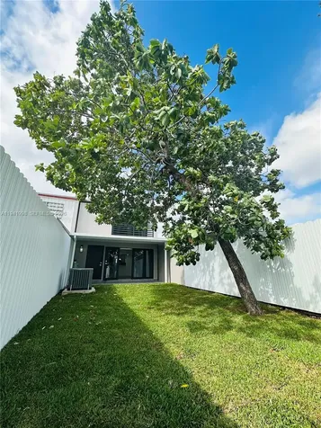 7157 W 19th Court Hialeah FL 33014