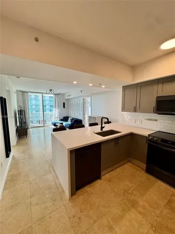 1755 E Hallandale Beach Boulevard Hallandale Beach FL 33009