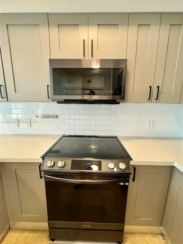 1755 E Hallandale Beach Boulevard Hallandale Beach FL 33009