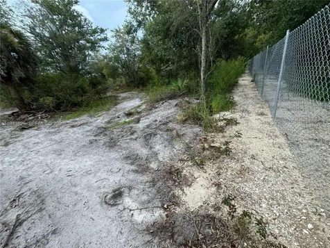 19773 NW 272 Okeechobee FL 34972