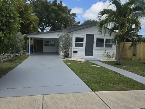 953 NE 37th Street Oakland Park FL 33334