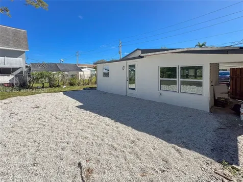 953 NE 37th Street Oakland Park FL 33334