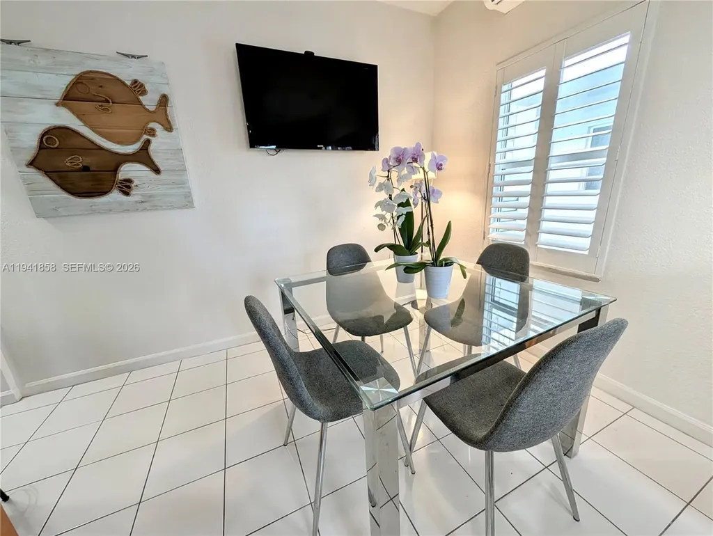 1908 N Ocean Drive Hollywood FL 33019