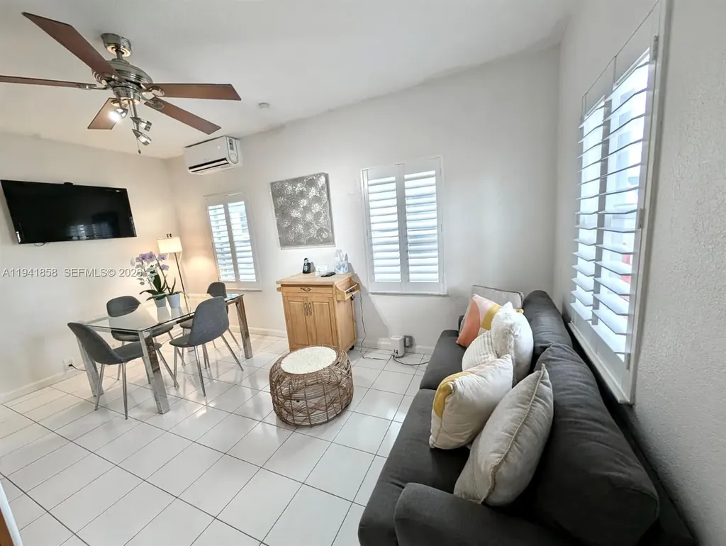 1908 N Ocean Drive Hollywood FL 33019
