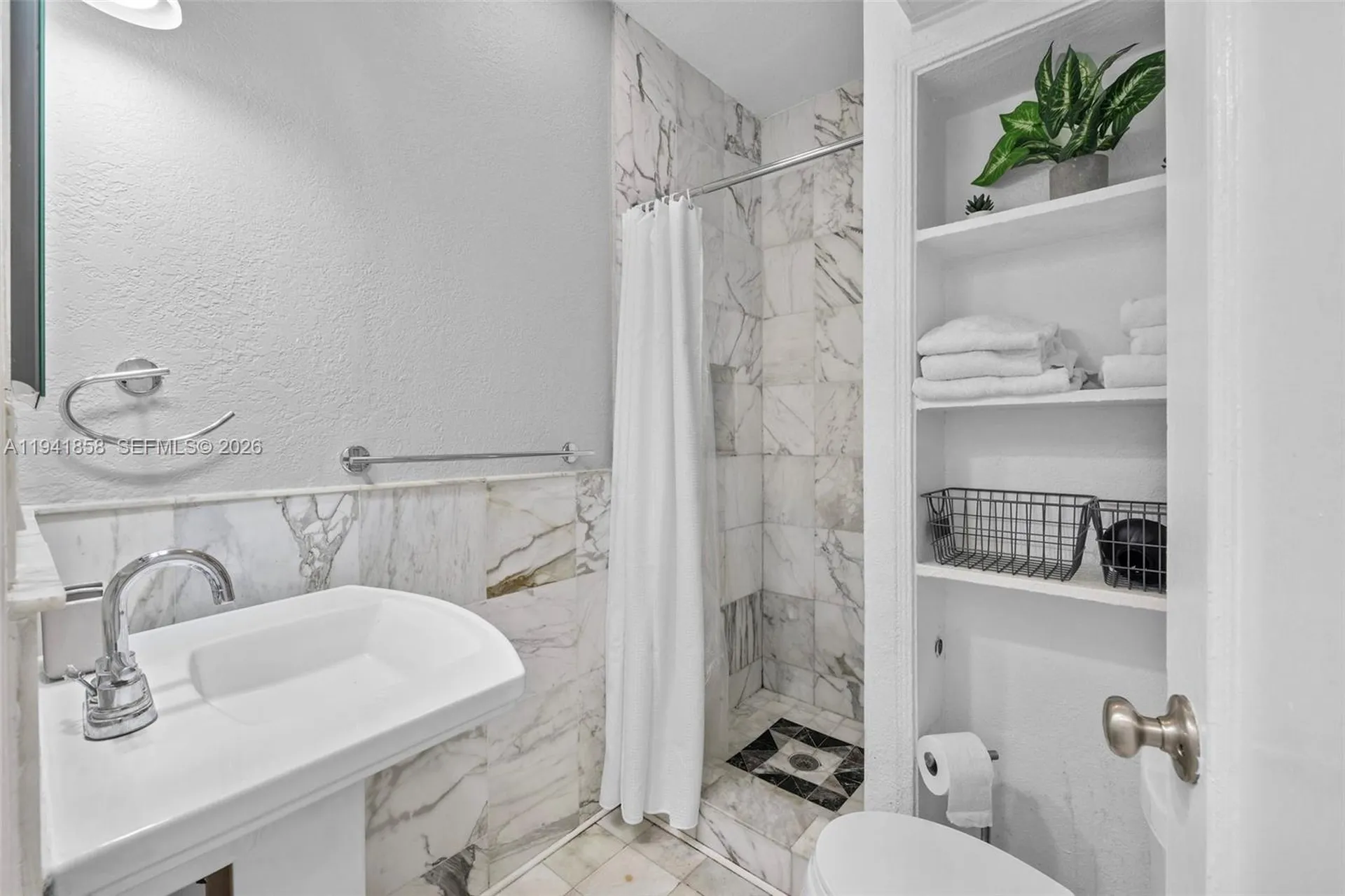 1908 N Ocean Drive Hollywood FL 33019