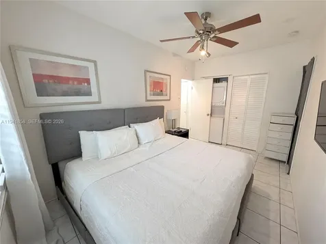 1908 N Ocean Drive Hollywood FL 33019