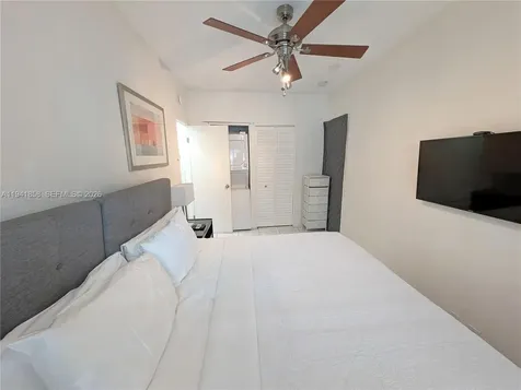 1908 N Ocean Drive Hollywood FL 33019