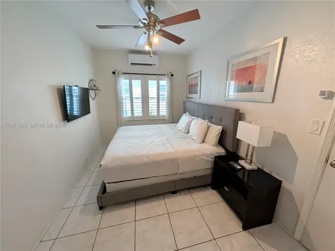 1908 N Ocean Drive Hollywood FL 33019