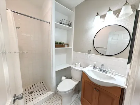 1908 N Ocean Drive Hollywood FL 33019