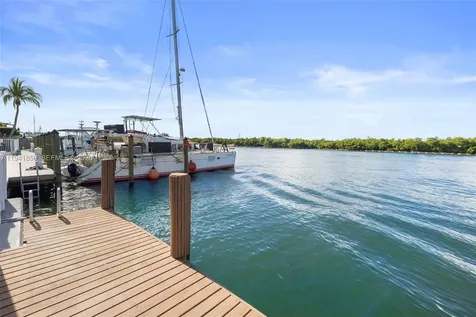 1908 N Ocean Drive Hollywood FL 33019