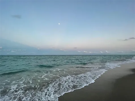 1908 N Ocean Drive Hollywood FL 33019