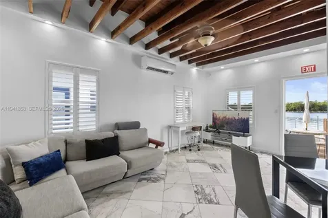 1908 N Ocean Drive Hollywood FL 33019