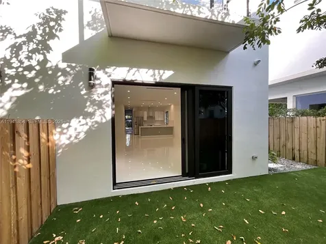 3376 Perry Frow Drive Miami FL 33133