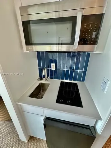 4401 Collins Avenue Miami Beach FL 33140