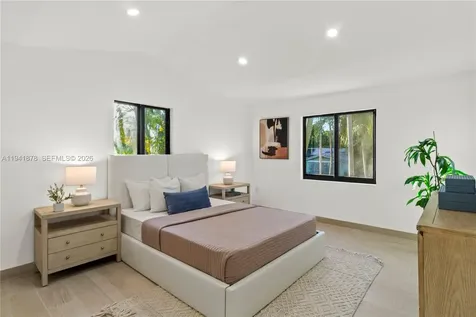 435 W 43rd Street Miami Beach FL 33140