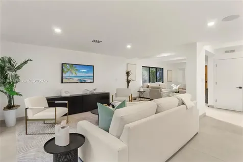 435 W 43rd Street Miami Beach FL 33140