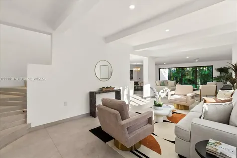435 W 43rd Street Miami Beach FL 33140