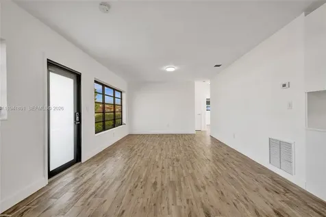 4631 E 8th Court Hialeah FL 33013