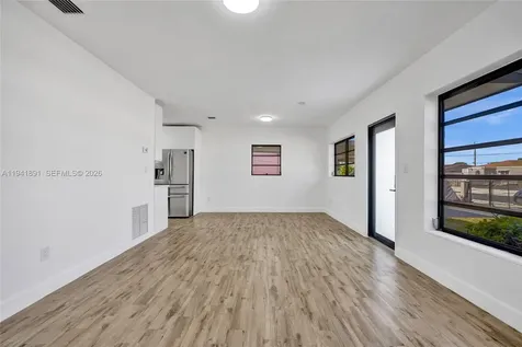 4631 E 8th Court Hialeah FL 33013
