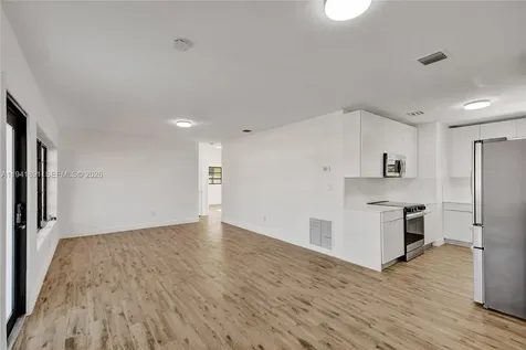 4631 E 8th Court Hialeah FL 33013