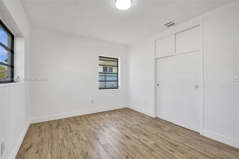 4631 E 8th Court Hialeah FL 33013