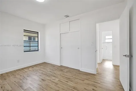 4631 E 8th Court Hialeah FL 33013