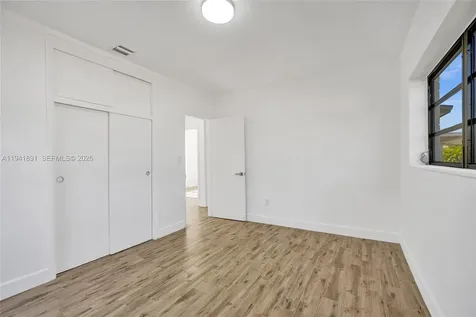 4631 E 8th Court Hialeah FL 33013