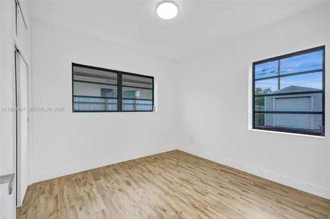 4631 E 8th Court Hialeah FL 33013